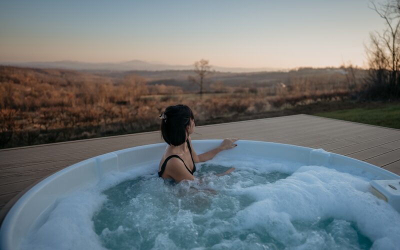 Beautiful,Female,Enjoying,Her,Time,In,Hot,Tub