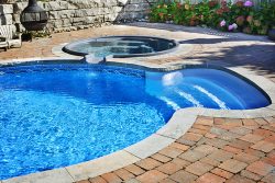 Outdoor,In,Ground,Residential,Swimming,Pool,In,Backyard,With,Hot